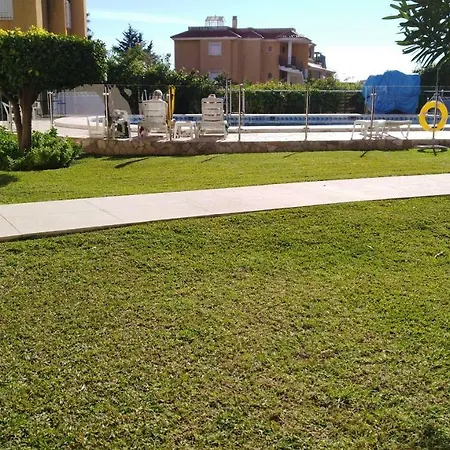 One Bed In Los Horizontes With Direct Access To Stunning Garden And Pool Apartamento